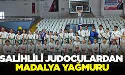 Salihli'nin gururları: 22 madalya birden!