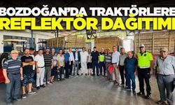Aydın'da traktörlere reflektör dağıtımı