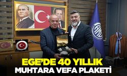 Ege'de 40 yıllık muhtara plaket!