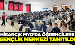 Hisarcık MYO’da öğrencilere Gençlik Merkezi tanıtımına yoğun ilgi