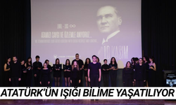 Gazi Mustafa Kemal Atatürk, İzmir'de anıldı