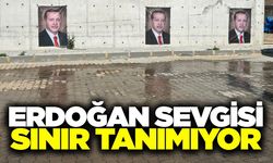 İlçe Başkanı sevgisini evinin duvarlarında gösteriyor