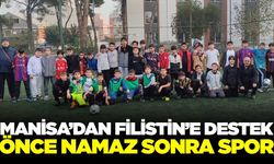 Manisa'da öğrenciler sabah namazında buluştu, Filistin için sahaya çıktı