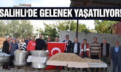 Salihli'de geleneksel hayır yemeğine yoğun ilgi!