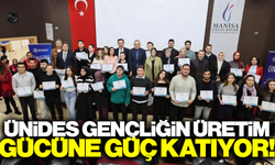 Gençlerin fikirleri ÜNİDES ile geleceğe taşınıyor