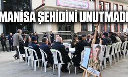 Manisa Valisi Özkan, Şehit Enis Budak için düzenlenen mevlide katıldı