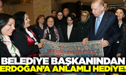 Manisa'da belediye başkanından Cumhurbaşkanı Erdoğan'a hediye!