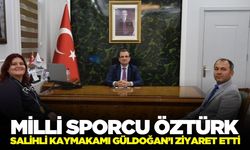 Kaymakam Güldoğan'dan Öztürk'e plaket