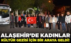 Alaşehirli kadınlar Çanakkale’ye uğurlandı