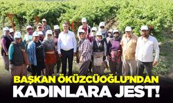 Başkan Öküzcüoğlu’ndan kadınlara çiçekli kutlama