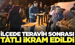 Belediye başkanı teravih sonrası vatandaşlar ile buluştu