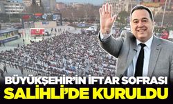 Salihli'de yüzlerce vatandaş aynı sofrada buluştu