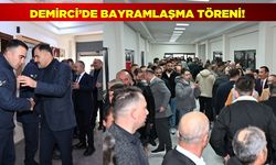 Manisa'da geleneksel bayramlaşma törenine yoğun katılım