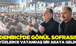 Büyükşehir Demirci’de kurduğu iftar sofrasıyla gönülleri birleştirdi