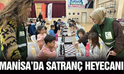 Manisa'da "Yeşilay Haftası Hızlı Satranç Turnuvası" sona erdi