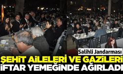 Manisa'da iftar yemeğinde anlamlı buluşma!