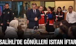 Salihli'de öksüz ve yetimler için iftar programı