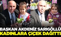 Sarıgöllü kadınlara çiçek jesti