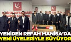 Genel Başkan Manisa'da onlarca kişiye rozet taktı