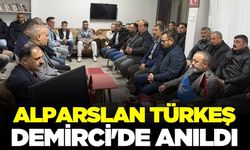 Alparslan Türkeş Manisa'da dualarla anıldı