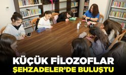 Küçük filozoflar Manisa'da bir araya geldi!