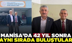 Manisa'da "İz Bırakan Mezunlar" paneli duygu dolu anlara sahne oldu