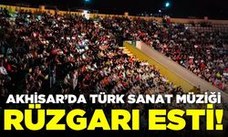 Manisalılar "Mehtaplı Bir Gece'de" doyasıya eğlendi