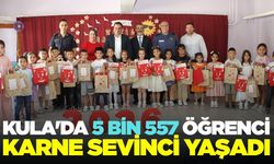 Kula'da çocukların karne sevincine Kaymakam Altuntaş'ta ortak oldu