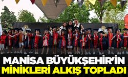 Manisa'da miniklerin yıl sonu gösterisine tam not