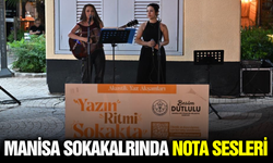 Manisa’da "Akustik Yaz Akşamları" Rüzgarı: Sokak Sanatçıları Vatandaşla Buluştu