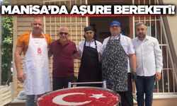 Manisa'da mahalle sakinleri aşure hayrında buluştu