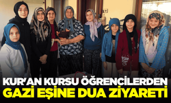 Sarıgöl'de Kur'an Kursu Öğrencilerinden Kıbrıs Gazisinin Eşine Anlamlı Vefa Ziyareti
