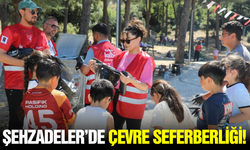 Şehzadeler’de El Ele Temizlik: Hamalın Kırı Nefes Aldı!