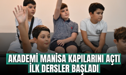 Akademi Manisa'da ilk ders zili çaldı: Gençler teknolojiyle geleceğe hazırlanıyor