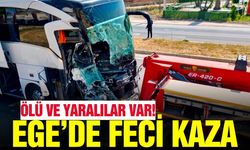 Yolcu otobüsü kamyonete çarptı: Ölü ve yaralılar var!