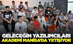 Manisa’da çocuk ve gençlere teknoloji eğitimi: Akademi Manisa’da dersler başladı