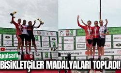Akhisarlı bisikletçilerden madalya yağmuru!