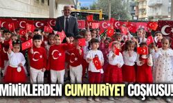 Akhisar’da miniklerden Cumhuriyet Bayramı etkinliği