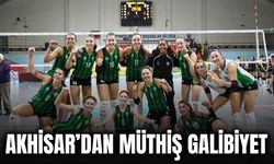 Akhisar'ın Sultanları evinde Karşıyaka'yı mağlup etti