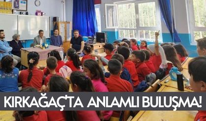 Kırkağaç'ta öğrencilerden muhtara sıcak karşılama!