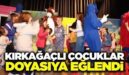 Kırkağaç’ta 23 Nisan coşkusu akşam saatlerinde de devam etti