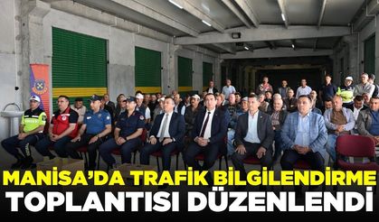 Manisa'da traktör sürücülerine reflektör dağıtıldı