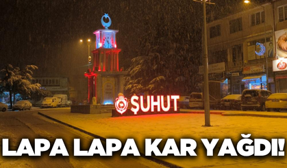Afyonkarahisar'a lapa lapa kar yağdı