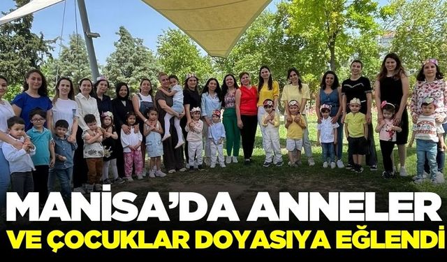 Manisa'da  Anneler günü coşkusu