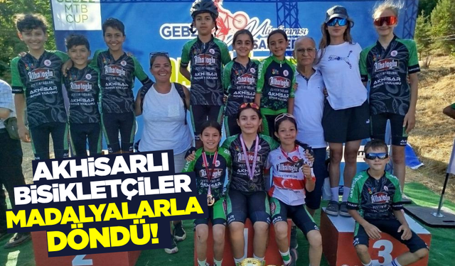 Akhisarlı bisikletçiler Gebze'den madalyalarla döndü!