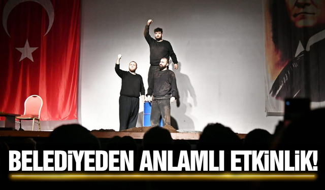 Akhisar'da Cumhuriyet coşkusu sanatla taçlandı