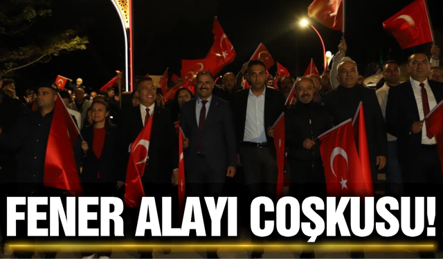 Demirci'de Cumhuriyet Bayramı Fener Alayı ile Taçlandı