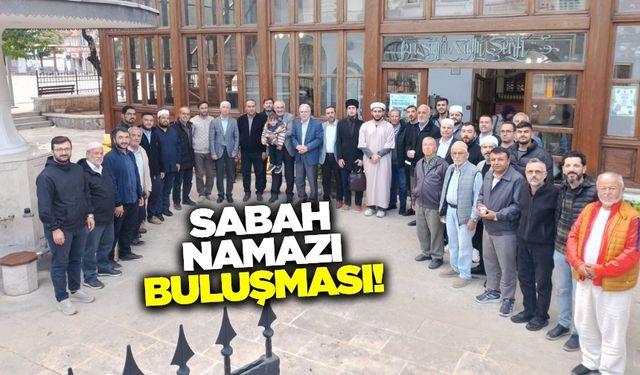 Vatandaşlar sabah namazında buluştu