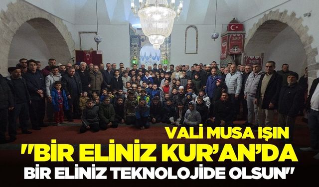 Ege'de "Gençler Camide, Alınlar Secdede" buluşması