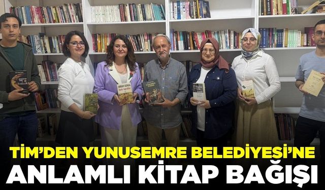 Yunusemre'ye 10 bin kitap bağışı